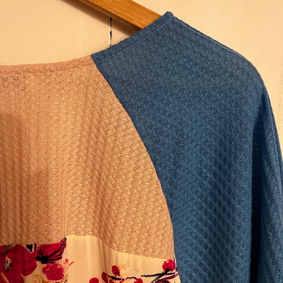 Waffle Block Print Floral Batwing top - Picture 6 of 6